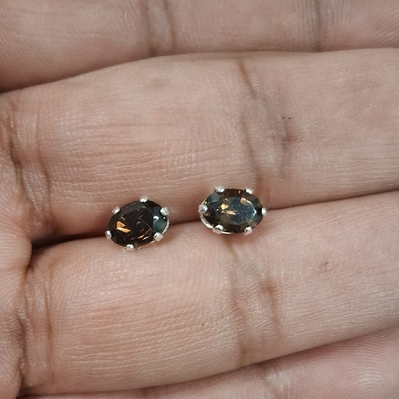 Elegant blk Onyx sterling Silver Stud Earrings - Picture 2 of 2